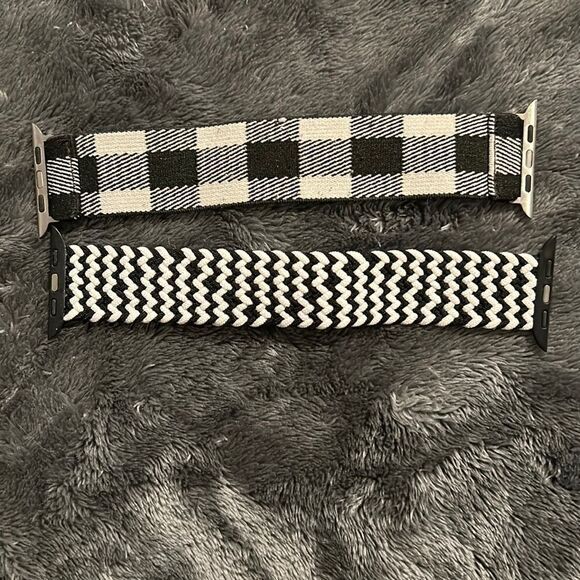 BLACK And White Pattern Wrist Band LOT (4 different ones) - Picture 1 of 2